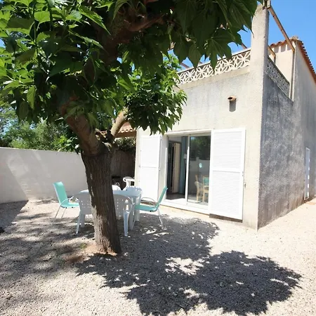 Belle Maison De Vacances: Seaside Retreat With Garden And Balcony * Portiragnes