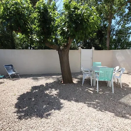 Belle Maison De Vacances: Seaside Retreat With Garden And Balcony * Portiragnes