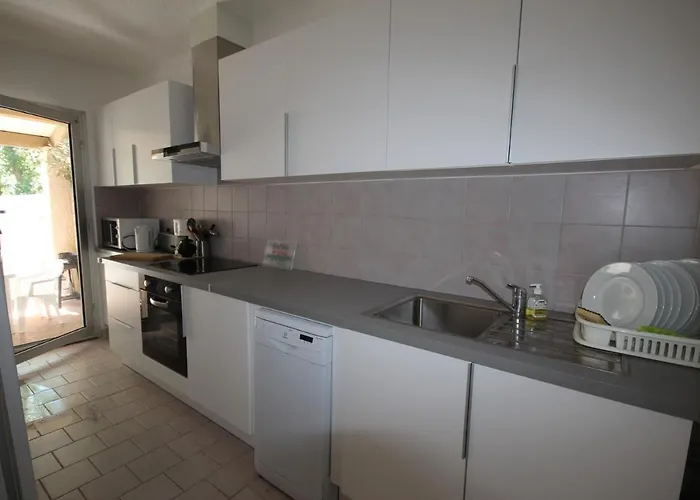 A Quelques Pas De La Belle Maison De Vacances, 6 A 8 Couchages, 3 Chambres, Balcon, Jardin, Parking, 50 M De La Mer- Lxbosqd Portiragnes